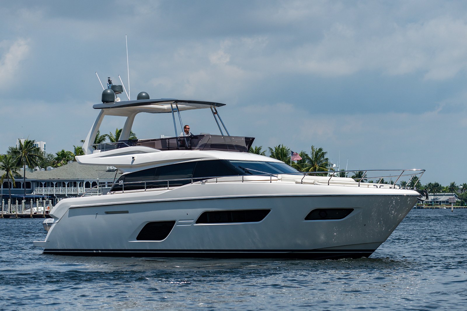 ferretti yachts 550