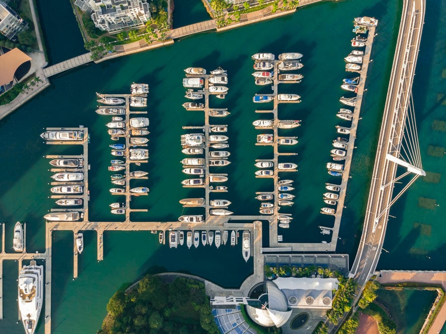 Docking a Boat in the Wind or Current: 6 Rules