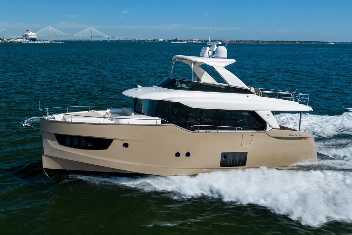 A Walk Through The Absolute 58 Navetta - Yachts360